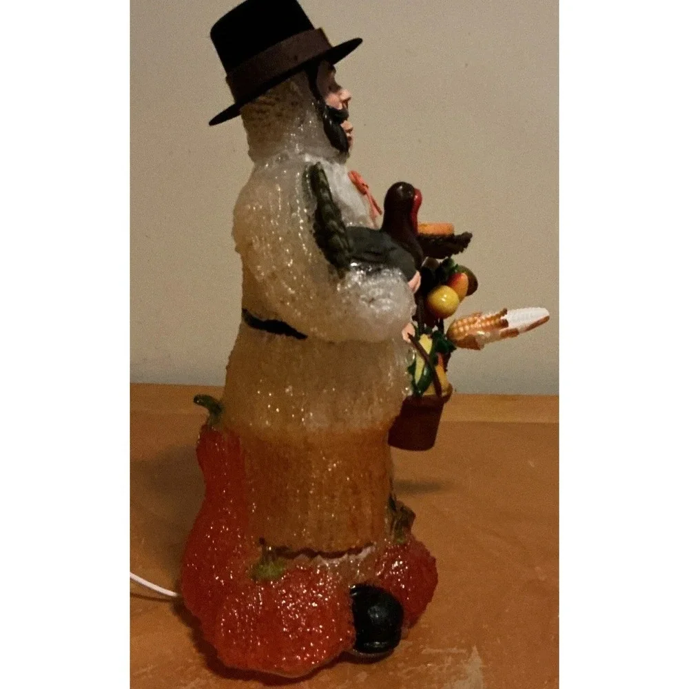 Retired Cracker Barrell Fall Harvest Thanksgiving Pilgrim Light Up, With Box‎